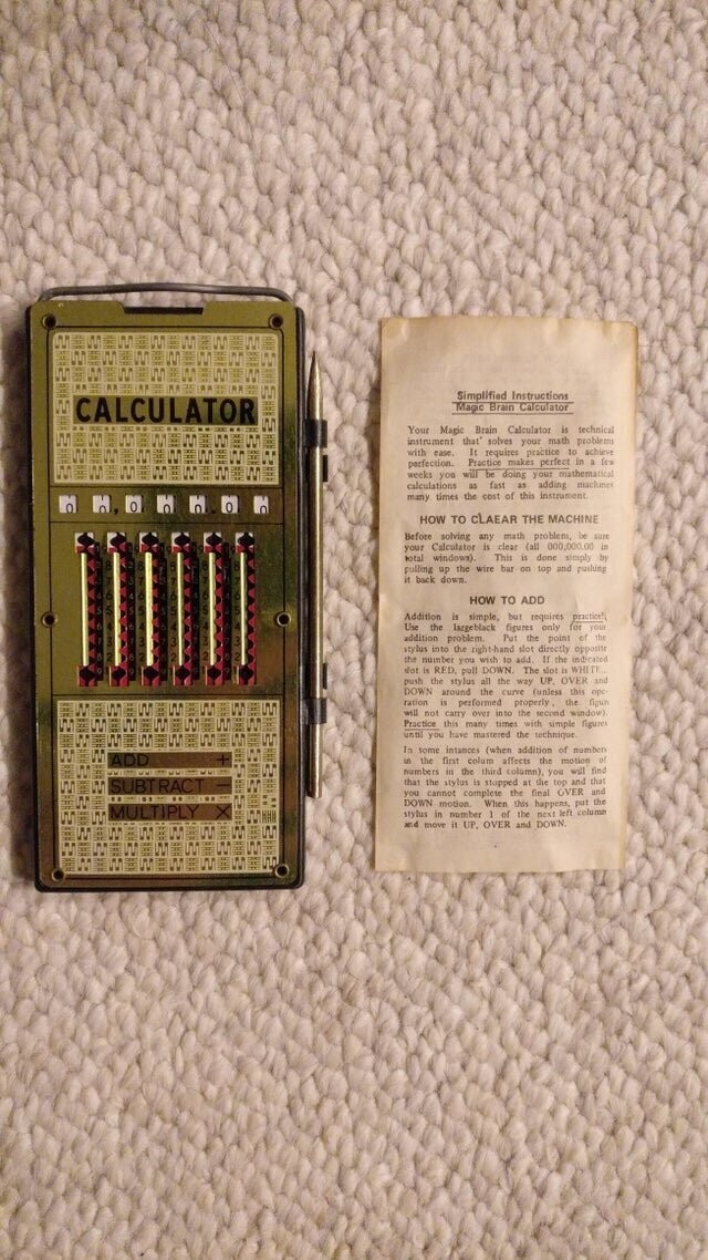 13. «Нашёл старый калькулятор на чердаке моей бабушки»
