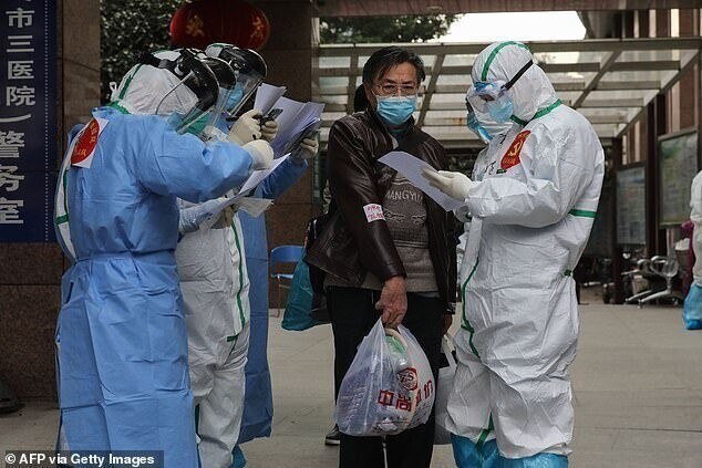 Китайские исследователи: коронавирус может распространяться на расстояние до 4 метров