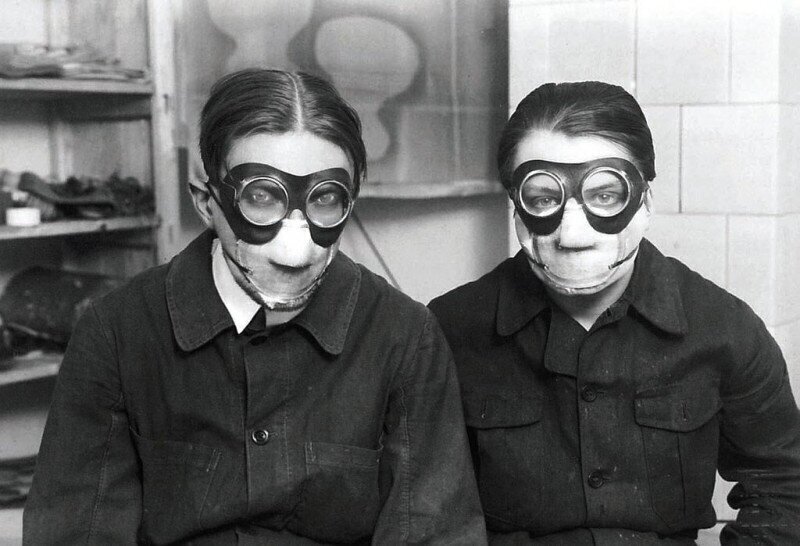 Носите маску и очки правильно!, 1929 год, Чехословакия