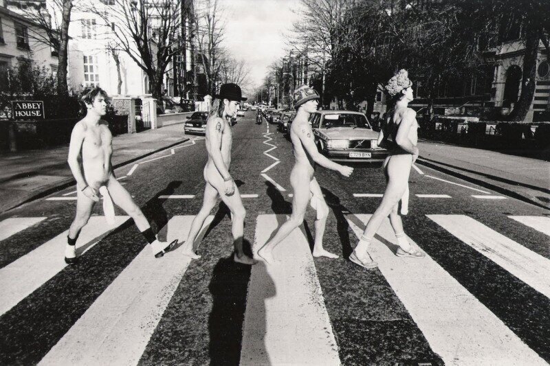 Red Hot Chili Peppers на легендарном переходе у Abbey Road Studios. 1988 г.