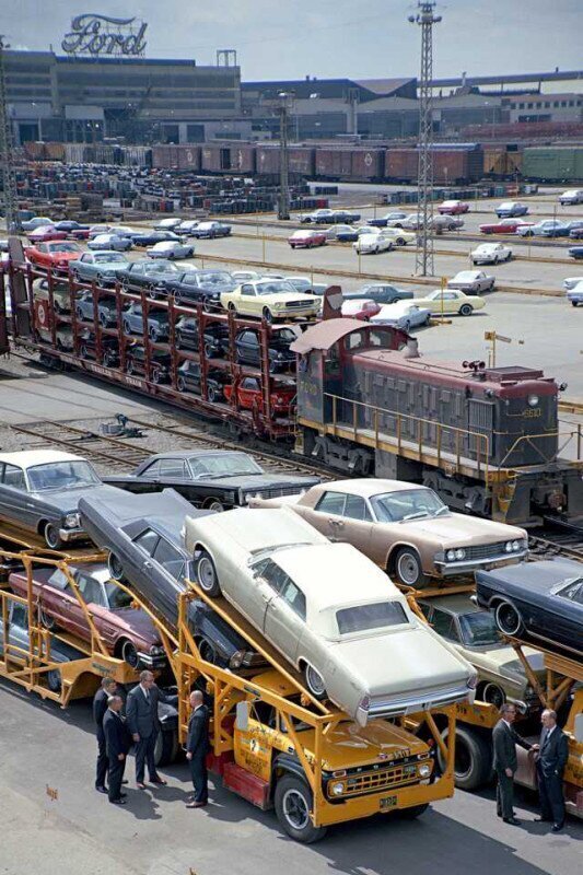 Завод Форд, конец 1960-х годов.