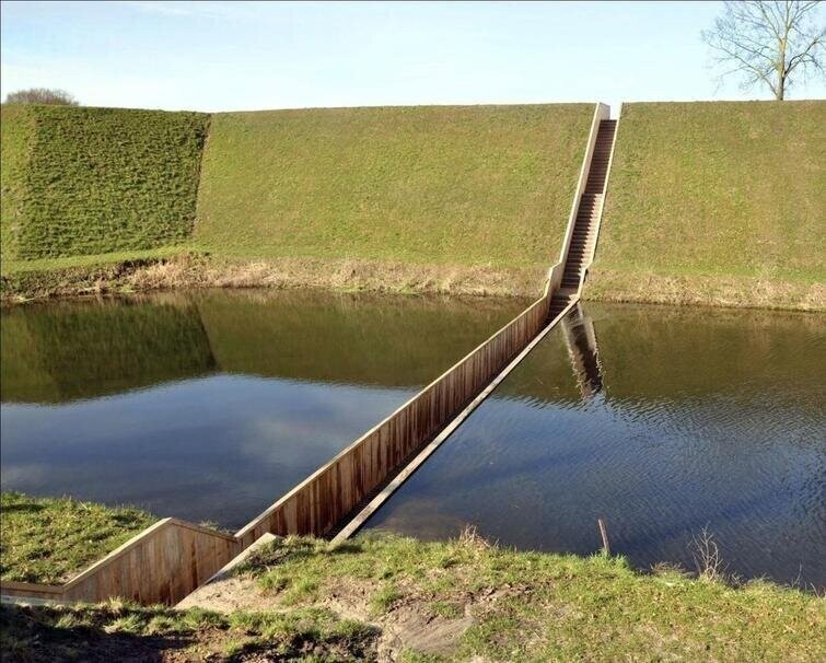 Обратный мост в Нидерландах