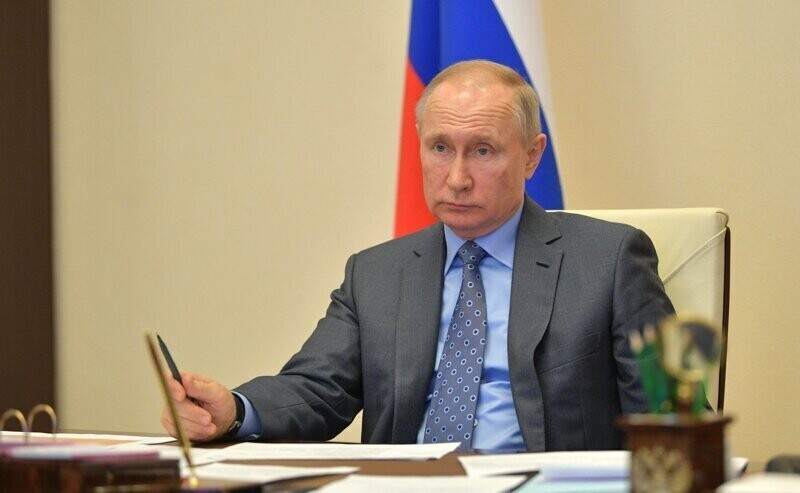 Президент РФ своим указом продлил все документы иностранцев в РФ до 15 июня