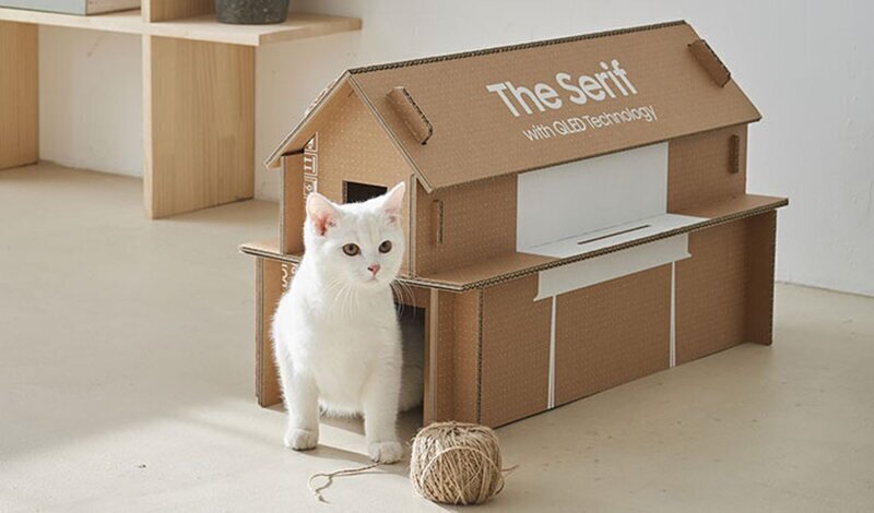 Компания Samsung создала упаковку для телевизора, из которой можно сделать кошачий домик