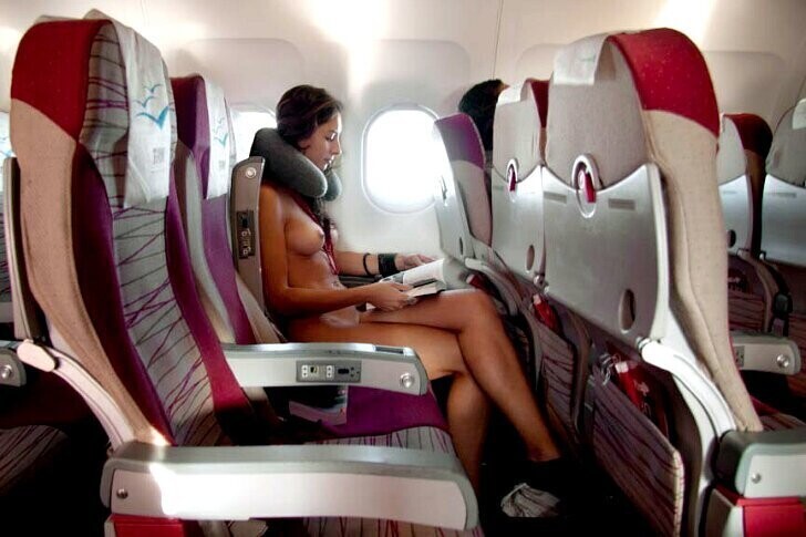 Секс на высоте: 10 громких интим-скандалов на борту самолета