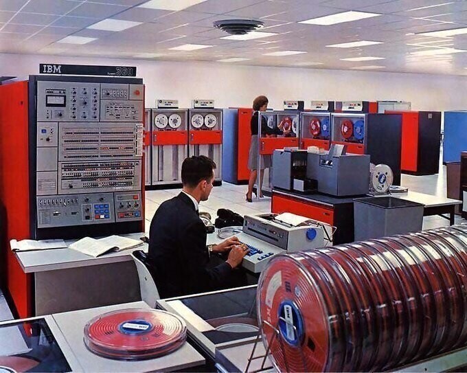 IBM System / 360 в 1964 году.