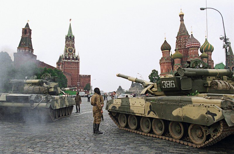 Войска в Москву вводить не будут