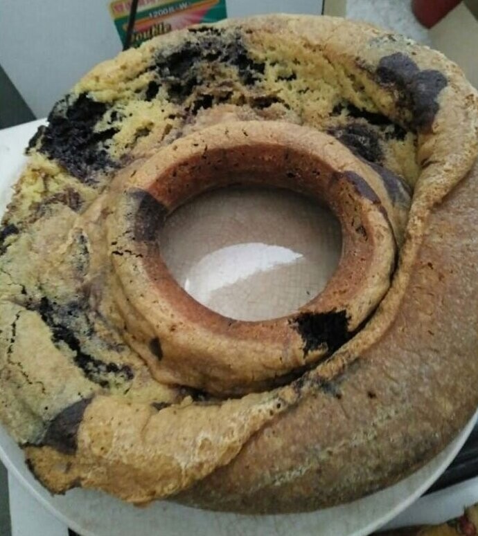 13. Ошибка в рецепте мраморного пирога. Вместо 4 ложек сахара положили 4 стакана сахара