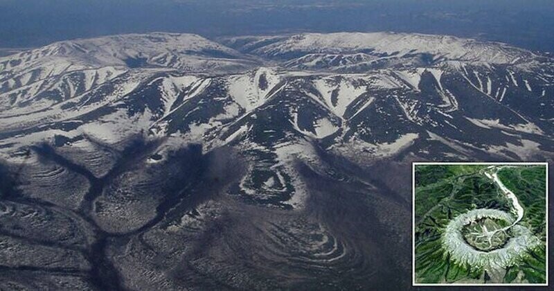 Таинственный кратер: Кондерский массив, который называют "горой сокровищ"