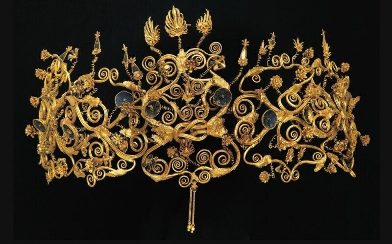 Золотая диадема скифской княгини Меды, найденная в могиле Филиппа II Македонского, IV в. до н.э.