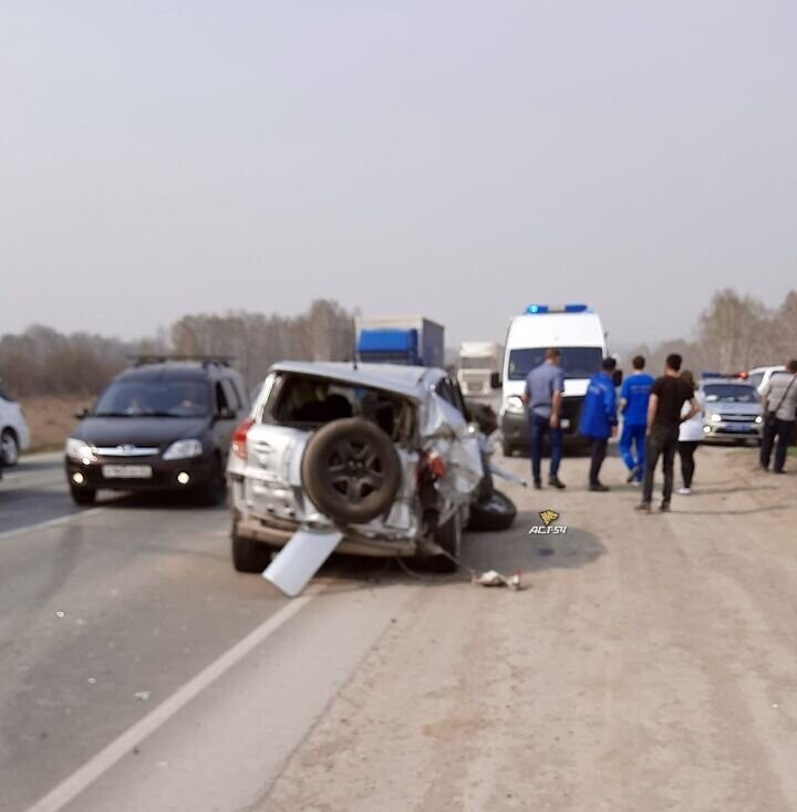 Авария дня. Три автомобиля попали в ДТП под Новосибирском