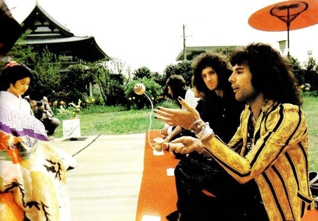 Queen в Японии: экзотика зашкаливает!