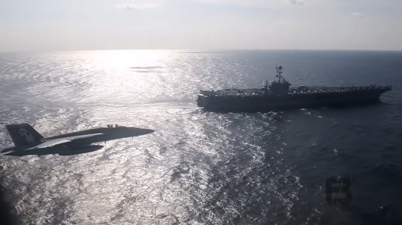 Американские моряки с атомного авианосца "проспали" появление российского Ил-38