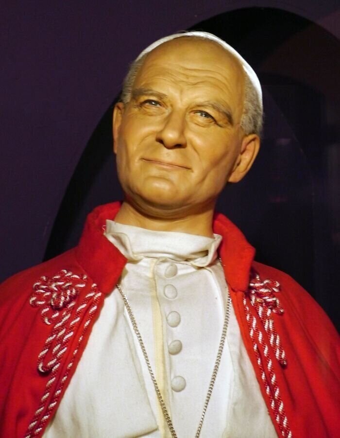 18. Папа римский Иоанн Павел II