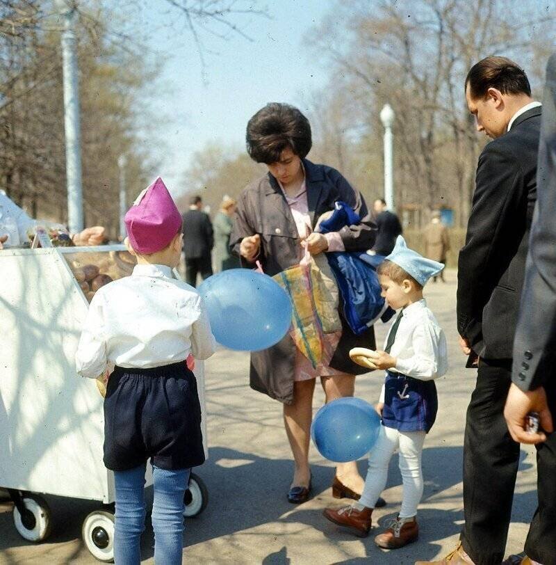 Фотопрогулка по улицам СССР