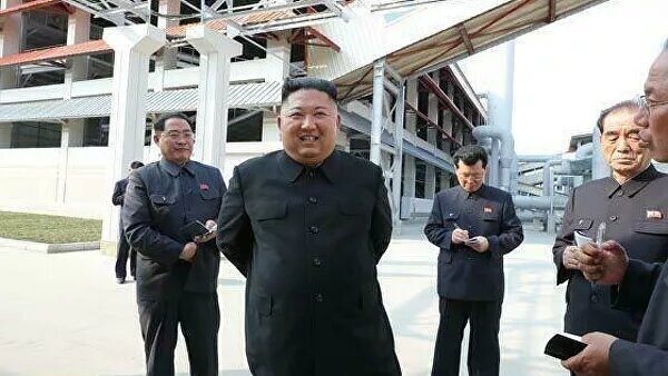 Ким Чен Ын умер и принял участие в открытии завода... Или знатный троллинг неполживых СМИ