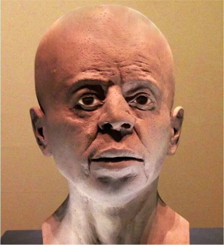 17. Мужчина, чьи останки были найдены во время раскопок в древнем городе Иерихон, жил 9 500—8 000 лет назад.