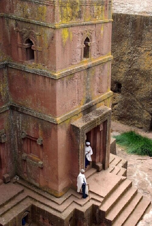 Эфиопская церковь из цельной скалы поражает воображение