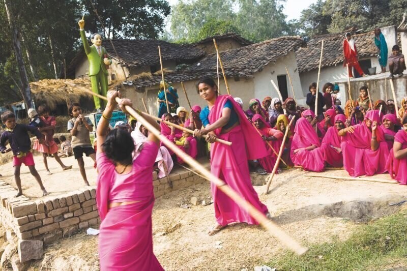 «Гулаби ганг» или «Розовая банда». Штат Уттар-Прадеш, Индия 
