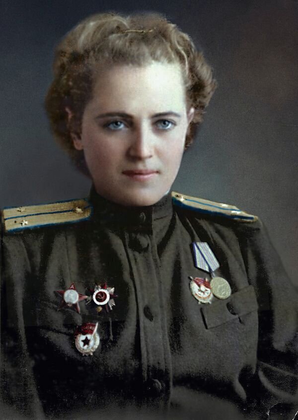 Жигуленко Евгения Андреевна, Герой Советского Союза, за годы войны совершила 968 боевых вылетов.
