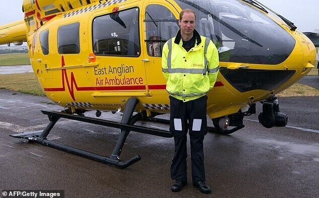 Принц Уильям разрешил вертолетам скорой помощи заправляться у своего дворца
