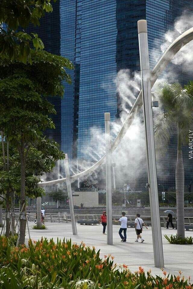 Сингапур - фонтанчики-увлажнители воздуха
