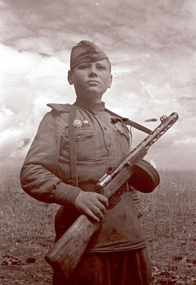 Сын полка. Апрель 1942 года. 1-й Белорусский фронт"