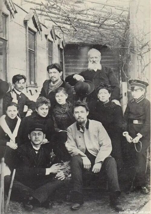 Антон Павлович Чехов с семьей и друзьями, 1890 год