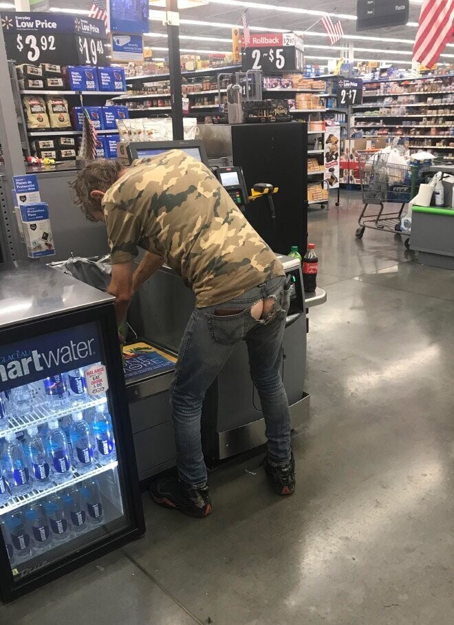 Чудаки из Walmart, которых не остановит никакая эпидемия
