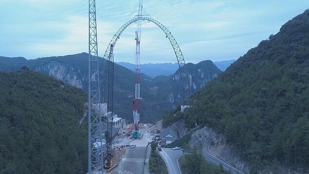 В Китае построили самые большие в мире качели