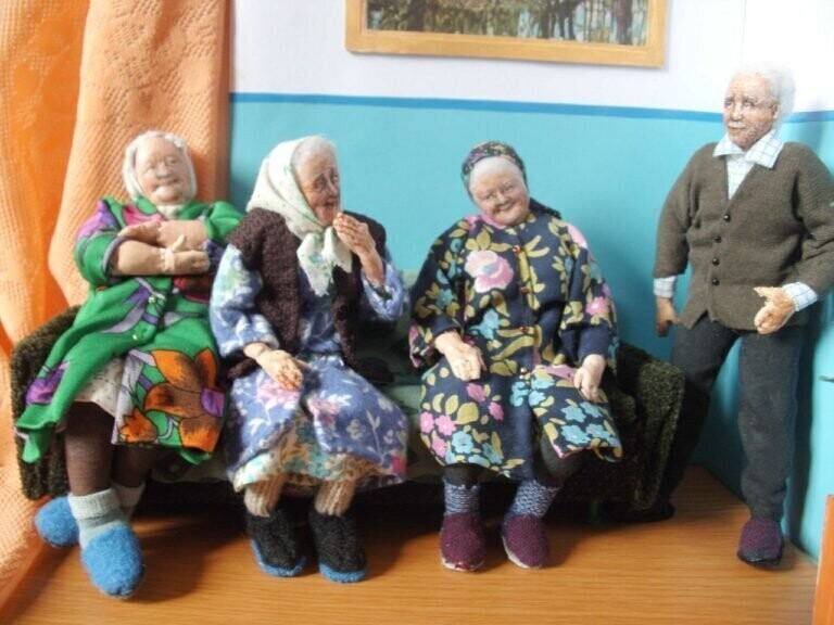 «Игрушки для взрослых»: трогательные кукольные миниатюры Ирины Верхградской