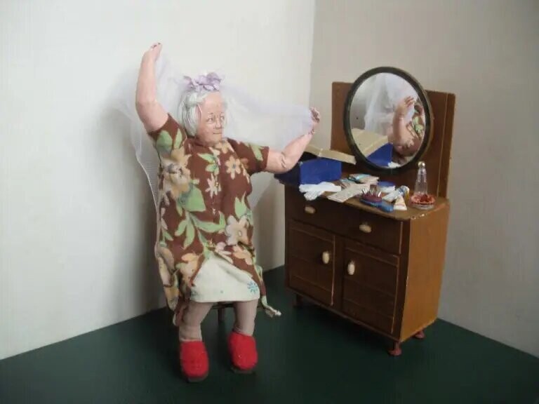 «Игрушки для взрослых»: трогательные кукольные миниатюры Ирины Верхградской