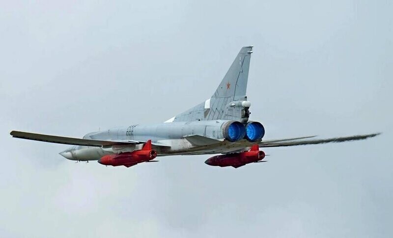 Испытания новой гиперзвуковой ракеты прошли с борта Ту-22М3