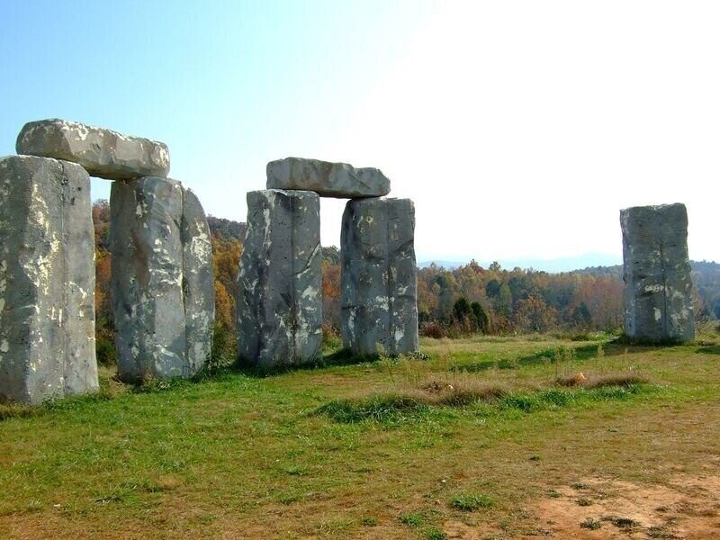 Самые странные пародии на Стоунхендж