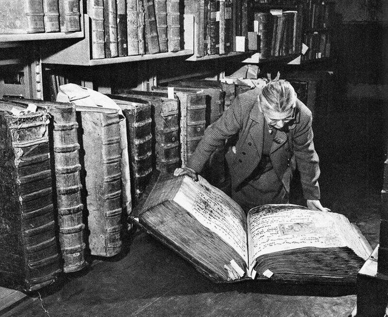 Библиотека в Пражском замке, 1950 год.