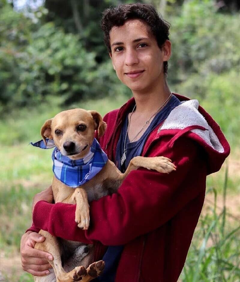 Парень с 9 лет спасает и помогает бездомным животным 