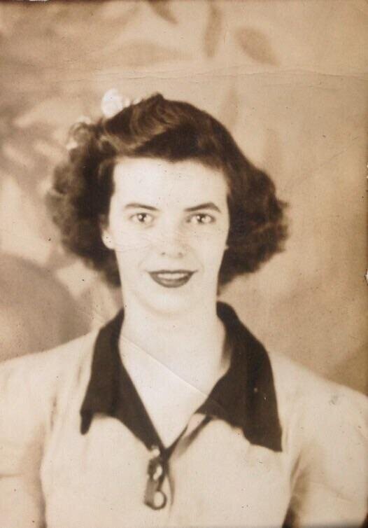 3. «Двоюродная сестра отправила мне фото моей мамы в 16 лет. Сейчас ей 89»