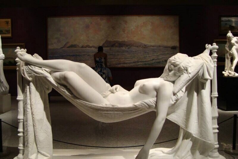 Антонио Фрилли. "Сладкие сны", 1892 г. Скульптура из каррарского мрамора.
