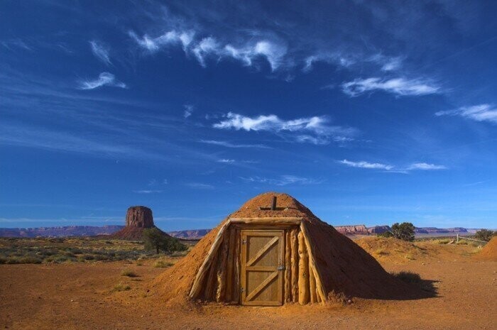Необычное жилище индейцев США — хижина из глины, Аризона