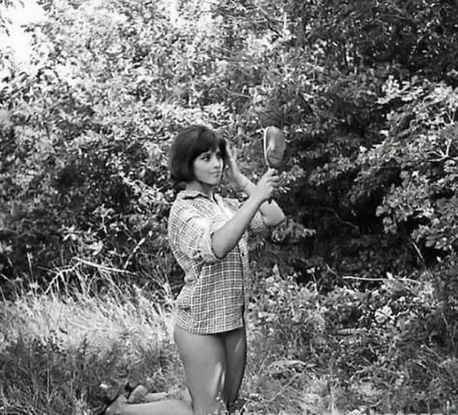5. Наталья Варлей во время съемок фильма "Кавказская пленница", 1966 год