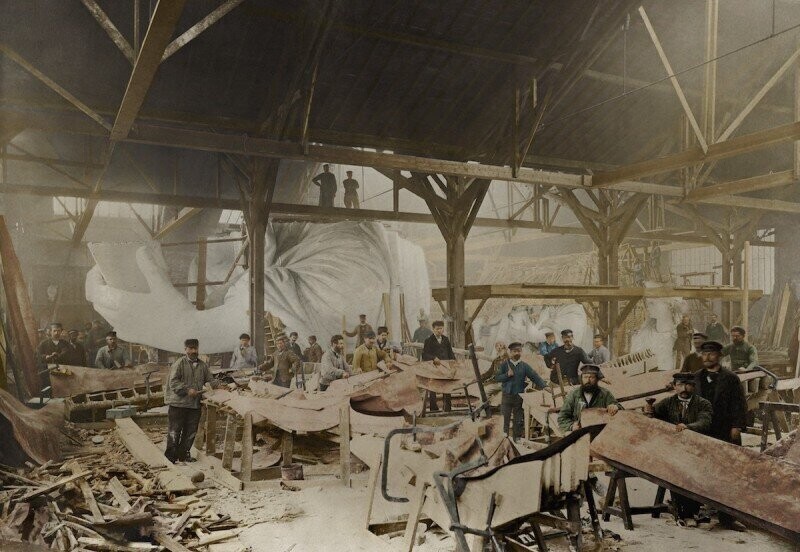 1882 год. Строительство статуи Свободы в мастерской французского скульптора Фредерика Огюста Бартольди в Париже.