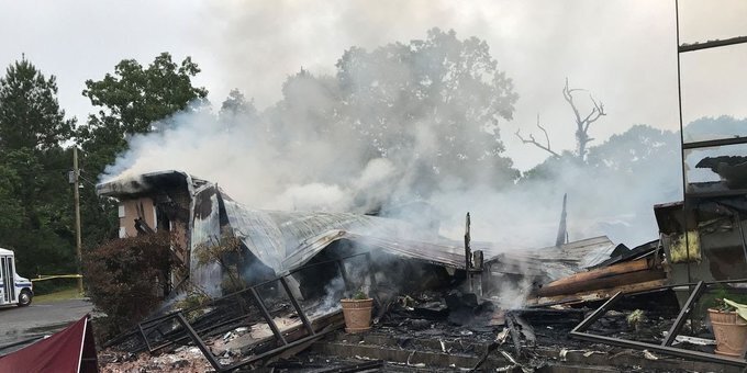 Церковь в Миссисипи полностью уничтожена пожаром