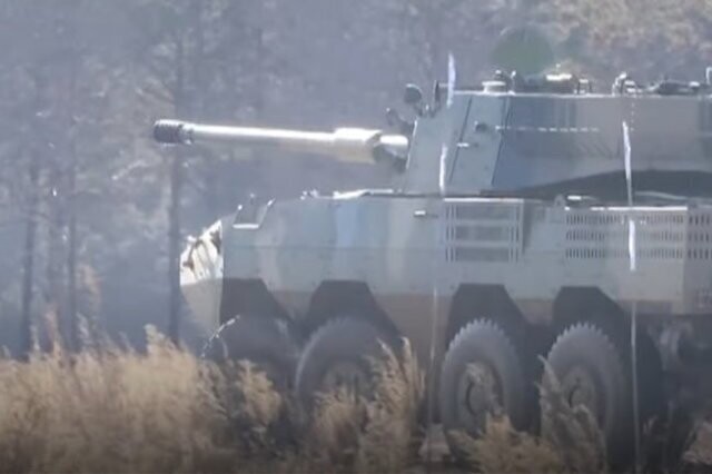 Аналог БМП "Бумеранг" и новый колесный танк заметили в Китае