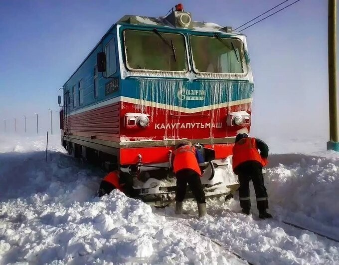Железнодорожная линия Обская — Бованенково — Карская.