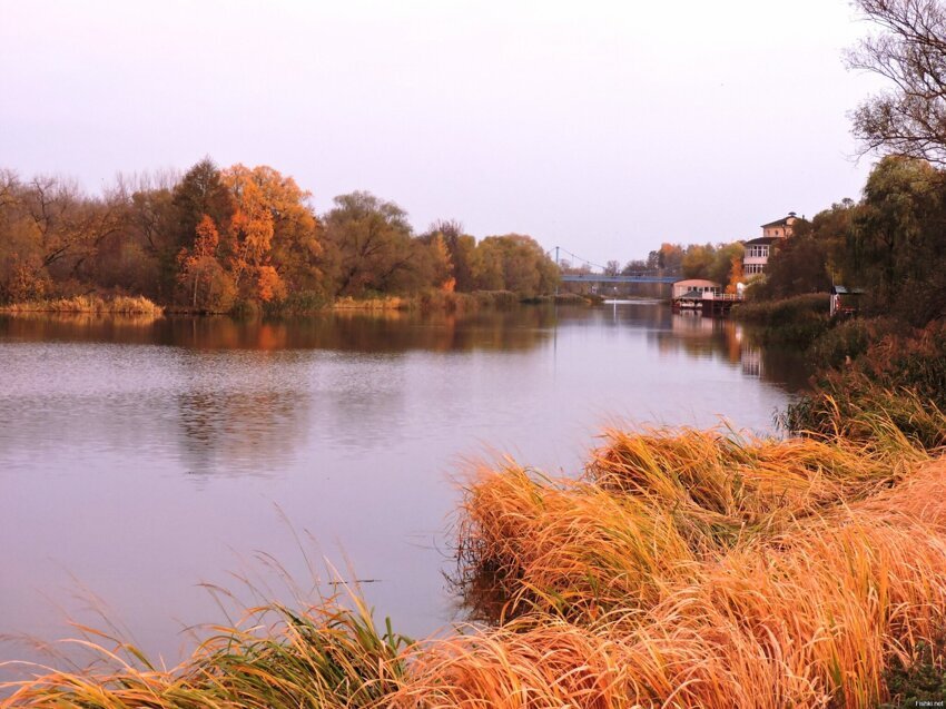Осенний вечер на Канале реки Цна