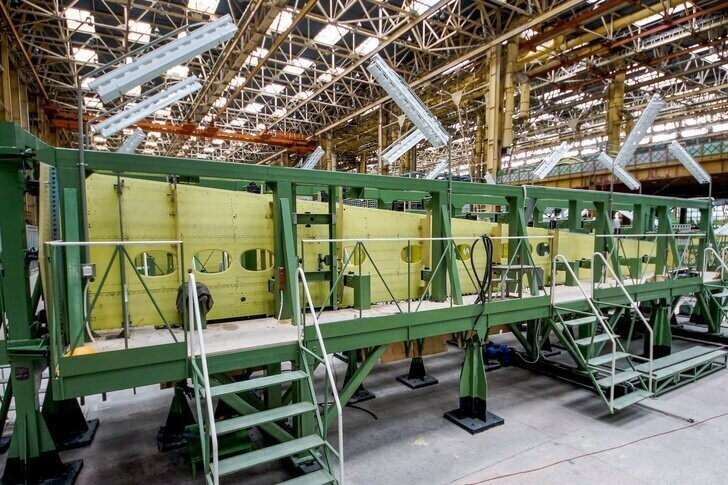 Заводы кооперации ОАК завершают сборку ключевых агрегатов опытного самолета Ил-114-300