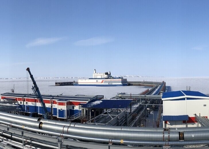 Россия ввела в промышленную эксплуатацию первую в мире плавучую АЭС