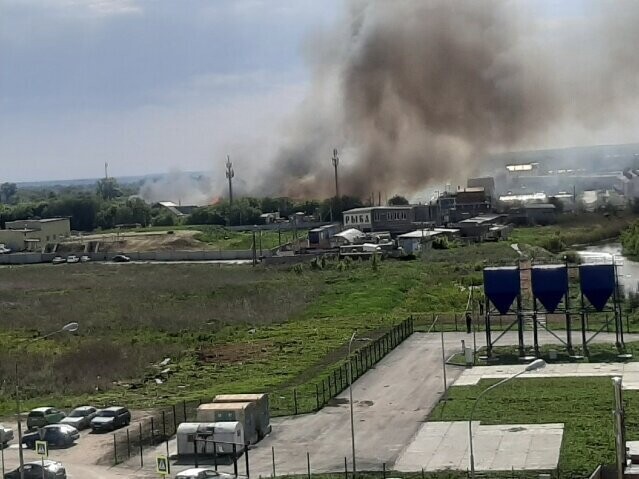 «Выжгло цыганский поселок»: репортаж с места крупного пожара