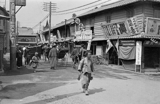 Улица в Сеуле, Корея. 14 февраля 1920 года.