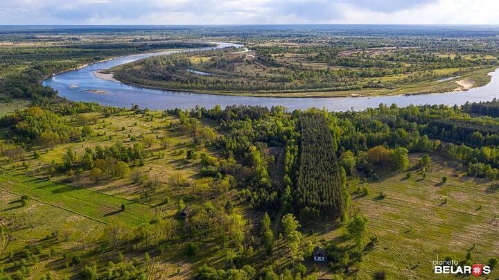 Белорусский фотограф показал, как выглядят брошенные деревни в Чернобыльской зоне 34 года спустя